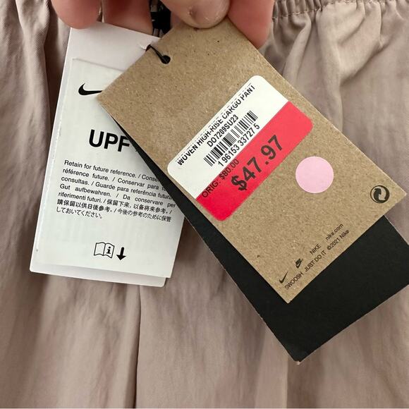 Nike Women’s High Rise Cargo Pants with Relaxed Fit XS Pink NWT - Picture 5 of 7